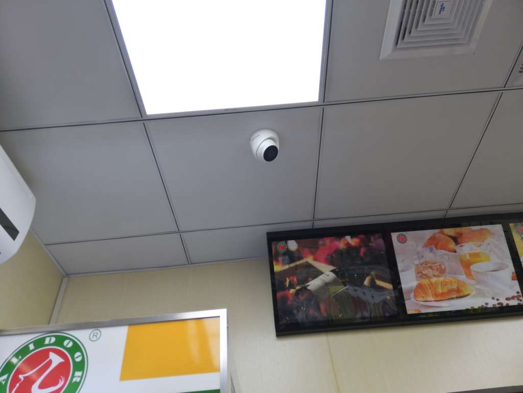 阿里之门连锁便利店监控安装案例